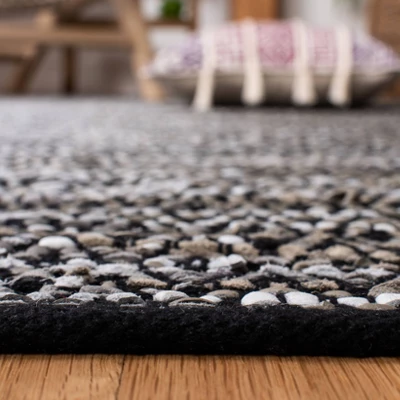 William Geometric Accent Rug - Safavieh 3 William Geometric Accent Rug - Safavieh