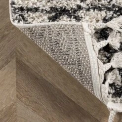 NuLOOM Cassia Moroccan Diamond Shaggy Tassel Area Rug -Finest Home Decoration GUEST 36d707d2 7c69 4c1e 9bda 549d2c5147fb