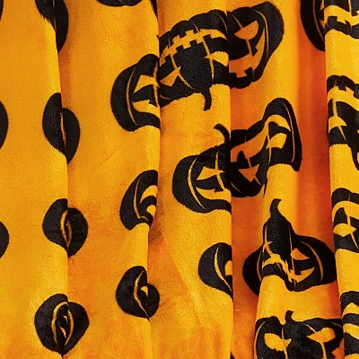 50"x70" Oversized Jack Family Halloween Plush Throw Blanket Orange - VCNY Home 6 50"x70" Oversized Jack Family Halloween Plush Throw Blanket Orange - VCNY Home - Image 4