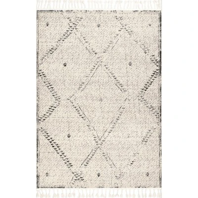 NuLOOM Camilla Moroccan Tassel Area Rug 16 NuLOOM Camilla Moroccan Tassel Area Rug - Image 14