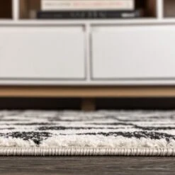 Aisha Moroccan Triangle Geometric Indoor Area Rug - JONATHAN Y -Finest Home Decoration GUEST 7f745e0a c576 44ca 97d6 98eaa189988c