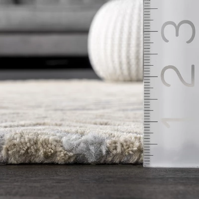 NuLOOM Taytum Handmade Wool Diamond Trellis Area Rug 4 NuLOOM Taytum Handmade Wool Diamond Trellis Area Rug - Image 2