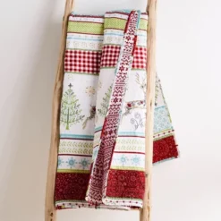 Comet & Cupid Holiday Quilted Throw Green - Merry & Bright -Finest Home Decoration GUEST 9ece7611 cf32 4fa2 b37f 0def208f6173