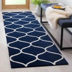 Brittany Geometric Tufted Accent Rug - Safavieh -Finest Home Decoration GUEST cc0f5d1c 4551 43e8 ae3f c9ecf4b46358